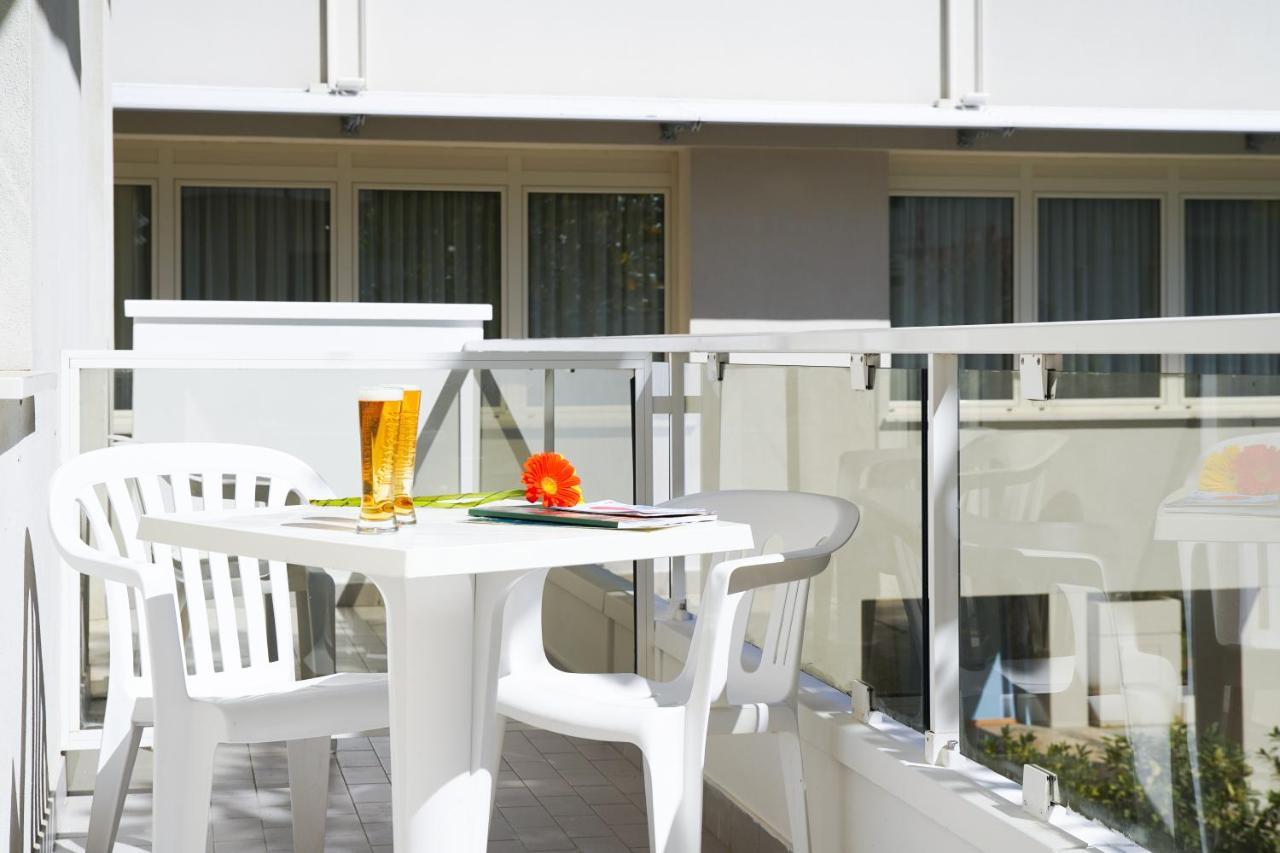Hotel Mon Pays Rimini Eksteriør billede