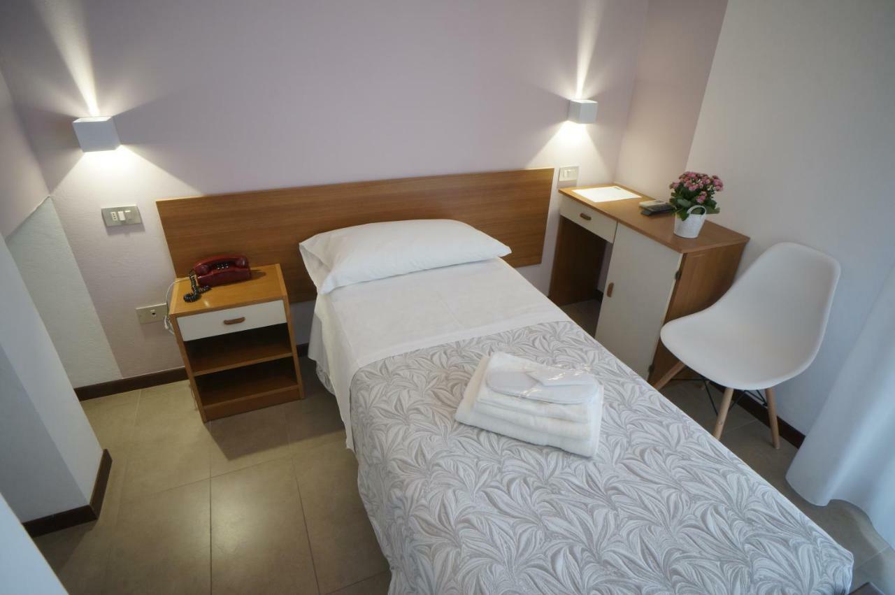 Hotel Mon Pays Rimini Eksteriør billede